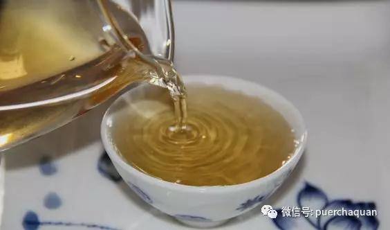 喝茶时听到有人说“茶水分离”,是什么意思? (2).jpg
